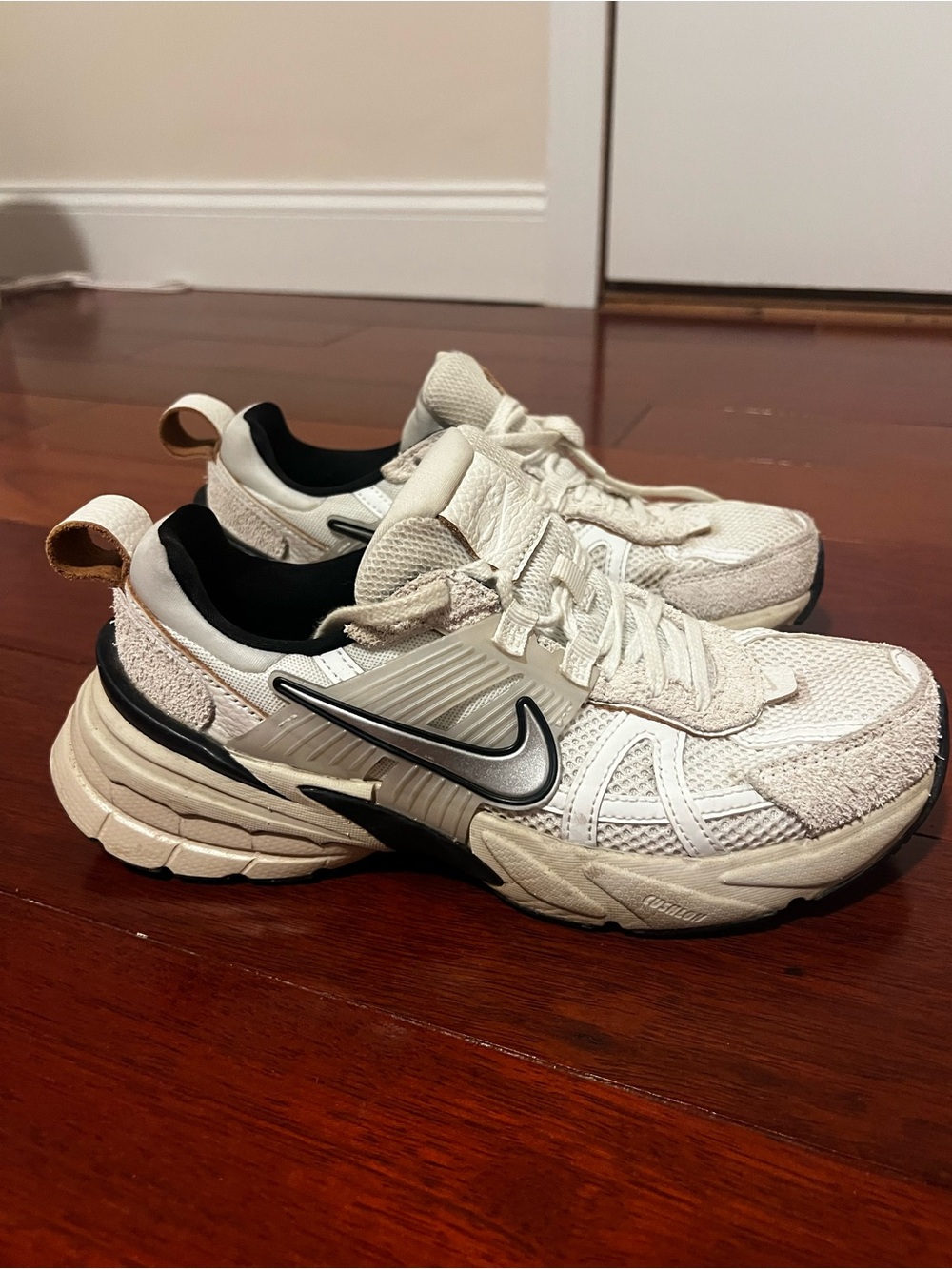 Nike V2K Run Women’s Size 8.5